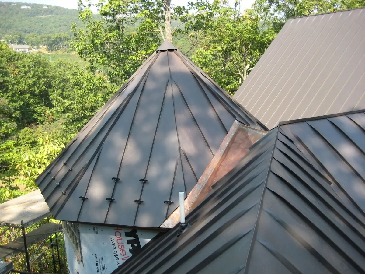 Professional Gutter Cleaning by Craftsman Roofing in East La Mirada